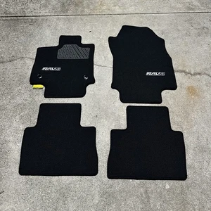 Toyota RAV4 2019-2025 Carpet Floor Mats Black Genuine Set 4 OEM PT206-42190-01 - Foto 1 di 11