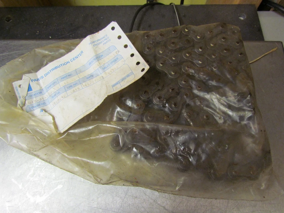 Cadena de rodillos Ryan, Jacobsen, Ransomes Cushman 889852 # 50 84 eslabones Foto 1 de 3