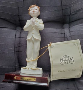 VINTAGE - MIRIAM - CASA ELITE M. VALENTI - PORCELAIN BOY PRAYING - RICORDL 19 CM - Imagen 1 de 5