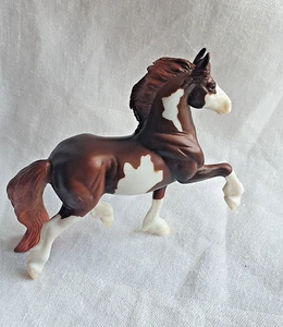 Breyer Reeves White and Brown Horse Pony Collectable Toy - Picture 1 of 5