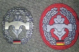 Bundeswehr Barettabzeichen Pioniertruppe Pio Metall Stoff 2 Stk - Bild 1 von 1