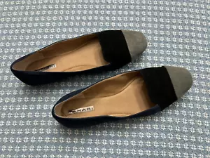Tahari Suede Flats Sz 7.5 Color Ink, Black, Slate, Excellent Condition - Picture 1 of 6