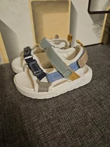 Sandalias H&M talla 21 excelentes como nuevas - Imagen 1 de 7