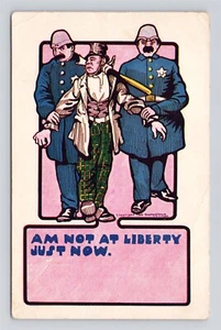 Am Not At Liberty Just Now - Police With Man In Custody - Carte postale humour comique - Photo 1/2