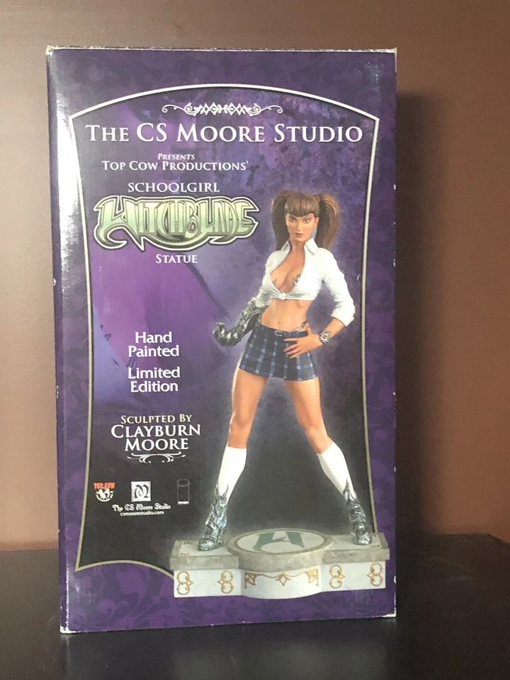 ESTATUA DE BRUJA AZUL COLEGIALA VARIANTE ARCILLA MOORE Indy Girl Estatua Foto 1 de 1