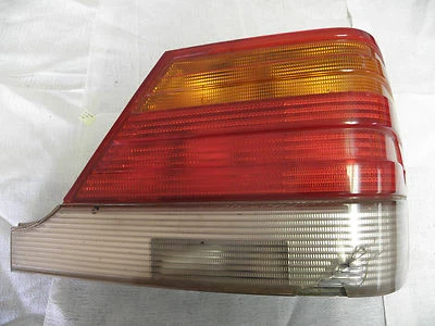 S420 Mercedes "Luz trasera derecha" Foto 1 de 4