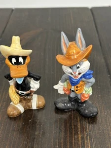 1993 Vintage Looney Tunes Bugs Bunny Daffy Ente Salz- und Pfefferstreuer Cowboys - Bild 1 von 10
