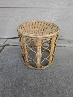 Mesa auxiliar redonda vintage asiática boho chic bambú ratán soporte para plantas taburete Foto 1 de 4