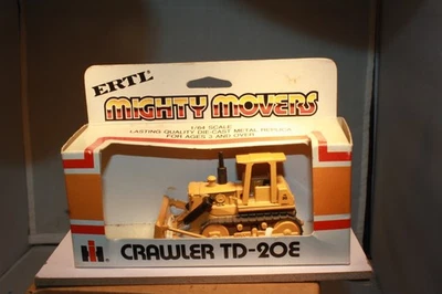 International Harvester Crawler TD-20E #1851 / J6 ERTL Mighty Movers como nuevo en caja Foto 1 de 4