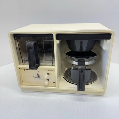 Vintage Black and Decker SpaceMaker Analog Clock 10 Cup Coffee Maker Retro - Image 1 of 4