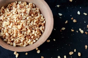 500g Haselnüsse Haselnusskerne geröstet gehackt ohne Zusätze 0,5 Kg - Bild 1 von 2
