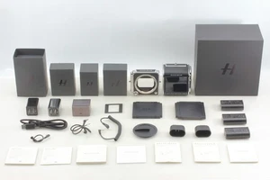 [MINT- Many kit] Hasselblad 907X CFV II 50C 50MP MediumDigital Camera - Picture 1 of 13