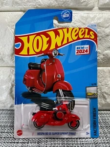 Hot Wheels Factory Fresh 6/10 Vespa 90 SS Super Sprint 1966 71/250 2024 Red - Picture 1 of 4
