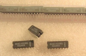 MC14520BCL Motorola Dual 4-Bit Binary Up Counter - Ceramic DIP - 500 NEW Pieces - Bild 1 von 1