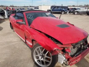 Pinza trasera derecha pasajero Shelby GT 500 se adapta 07-14 Mustang 458559 - Imagen 1 de 12