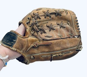 Vintage Wilson Baseball Glove Mitt RARE “The A2010” Pro Model - Made in USA