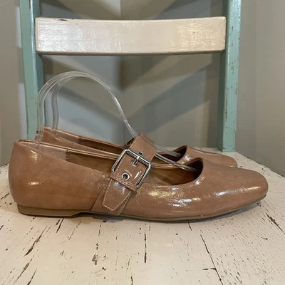 Dolce Vita DV Mujer Mellie Desnudo Bronceado Puntera Cuadrada Ballet Plano 8.5 Charol Foto 1 de 4