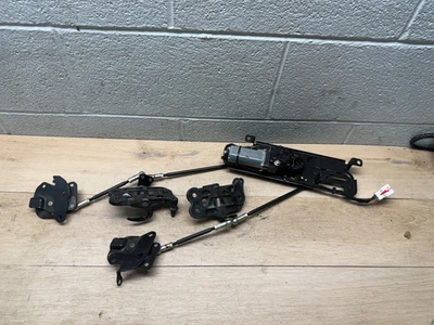 OEM INFINITI g37 Q60 CONVERTIBLE 09-15 MONTAJE DE PESTILLO BLOQUEO DELANTERO TECHO Foto 1 de 4