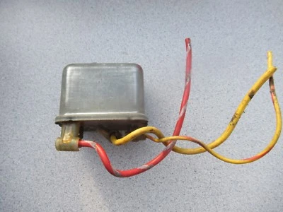 Relé atenuador de faros VW 12V BOSCH 0 332 515 007 # 311 941 581 A Foto 1 de 4