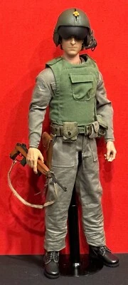 1/6 Ejército de EE. UU. CABALLERÍA AÉREA HELICÓPTERO PILOTO GUERRA DE VIETNAM BANDIDO JOES PERSONALIZADO. Foto 1 de 3
