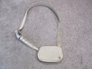 Lululemon Side Bag White Worn - Picture 1 of 7