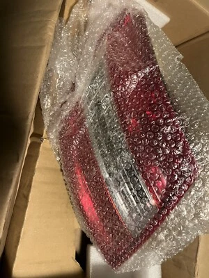 Juego de luces traseras LED para izquierda y derecha Mercedes Benz Clase C AMG C63 2008-2011 Foto 1 de 4