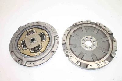 TOYOTA AURIS E15 Volant 1.80 Petrol / electricity 73kw 2012 20441782 - Photo 1/4