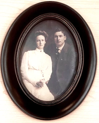 Marco de fotos ovalado de resina marrón oscuro estilo antiguo 5x7 Foto 1 de 4