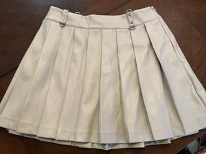 Forever 21 Vegan Faux Leather Pleated Mini Skirt School Girl Ivory Beige Sz M - Picture 1 of 10