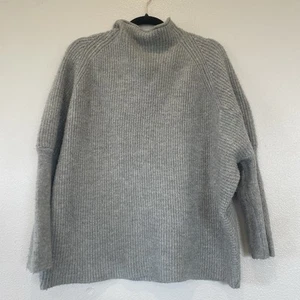 For The Republic Gray Mock Neck Long Sleeve Sweater Women's Size Medium - Picture 1 of 16