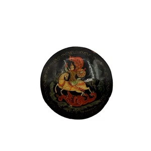 Vintage Russian Lacquer Brooch Saint George Slaying Dragon Hand Painted - Imagen 1 de 3