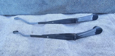 2004 Mitsubishi Montero Sport LS Wiper Arm Driver Left Passenger Right Set Pair - Image 1 of 3