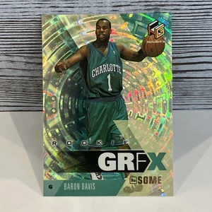 1999-00 Upper Deck HoloGrFX Rookie GRFX AuSOME Baron Davis #73AU Rookie RC - Bild 1 von 2