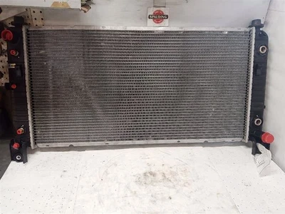 Radiator from 2008 Cadillac Escalade 6.2L AT 10415714 - Image 1 of 4