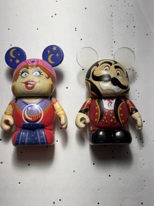 DISNEY VINYLMATION Under The Big Top Series Adivino 3" Figura + Anillo Mas - Imagen 1 de 3