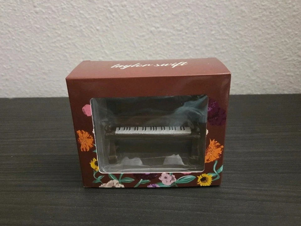 TAYLOR SWIFT Acoustic Piano Surprise Song Christmas Ornament [SHIPS NOW!] 🆕 ✅  - Image 1 of 1