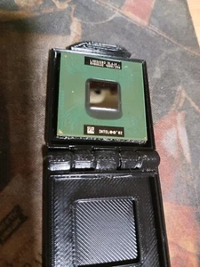 Intel Celeron 1.8GHz (RH80532NC033256) Processor - Picture 1 of 1