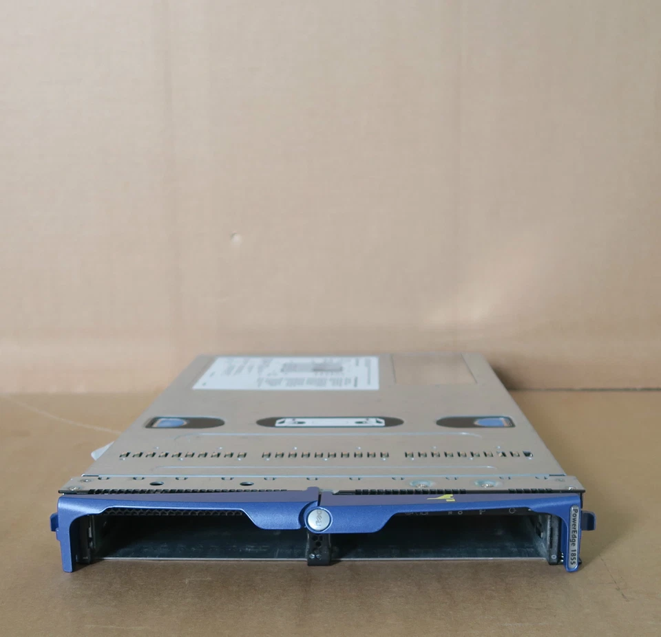 Servidor blade Dell Poweredge 1855 - 1 x Intel Xeon 3,06 GHz, 1 GB para gabinete  Foto 1 de 1