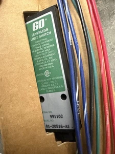 SCHWARZ NEU GO SWITCH 81-20516-A2 600VAC TOPWORX Magnetischer Näherungsschalter 8120516 - Bild 1 von 8