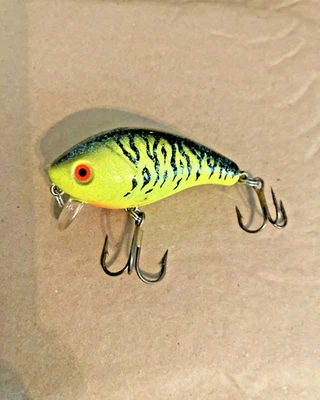 Señuelo de bebé vintage para hombre 1 menos: ojo rojo sábalo de fuego cristal brillo Foto 1 de 4