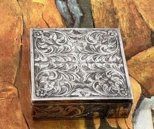 Antique Sterling Compact / Powder & Lipstick Repousse Design 83 Grams - Picture 1 of 7
