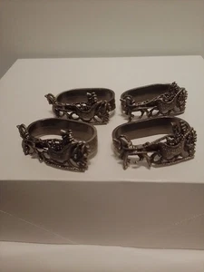 Juego de 4 servilleteros navideños de colección trineo tirando de caballo con caja detallada  - Imagen 1 de 2