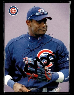 2004 SkyBox Autographics #30 Sammy Sosa Royal Insignia #/25 Card Chicago Cubs - Image 1 of 2