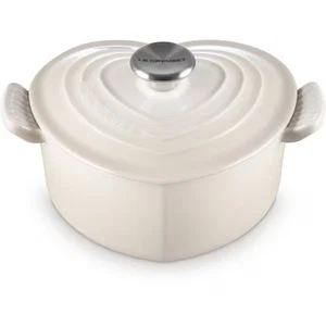 Le Creuset Cocotte d'Amour 20cm 1.9L Dune Cast Iron Enamel Pot Japan New - Picture 1 of 7