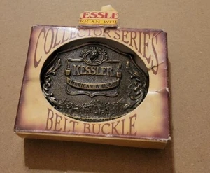 "Hebilla de cinturón de whisky americano Kessler 1993 vintage ""Suave como la seda desde 1888" - Imagen 1 de 2