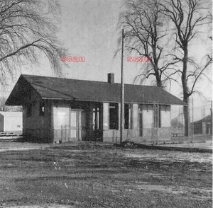 4DD262 2000s? DARK ! CHICAGO & ALTON RAILROAD DEPOT VARNA IL - Picture 1 of 1