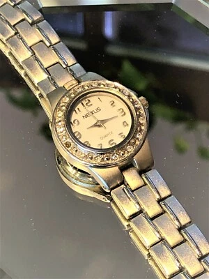 Reloj Nexus, Diseño Simple Atemporal, Reloj Acero Inoxidable Cuarzo - Pieza de Tiempo G Foto 1 de 4