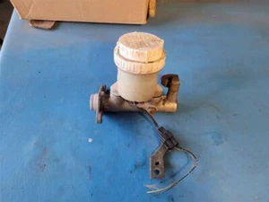 97 98 99 00 01 02 03 MONTERO SPORT BRAKE MASTER CYL 4X2 15 TIRES 134614 - Picture 1 of 3