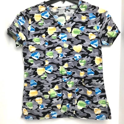 Star Medical Size XS Camouflage With Hearts Scrub Nurse Dental Vet Scrub Top - Image 1 of 4