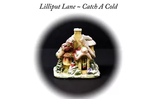 Lilliput Lane ~ Catch A Cold ~ 2002 ~ Snow Cottage ~ L2542 - Imagen 1 de 6